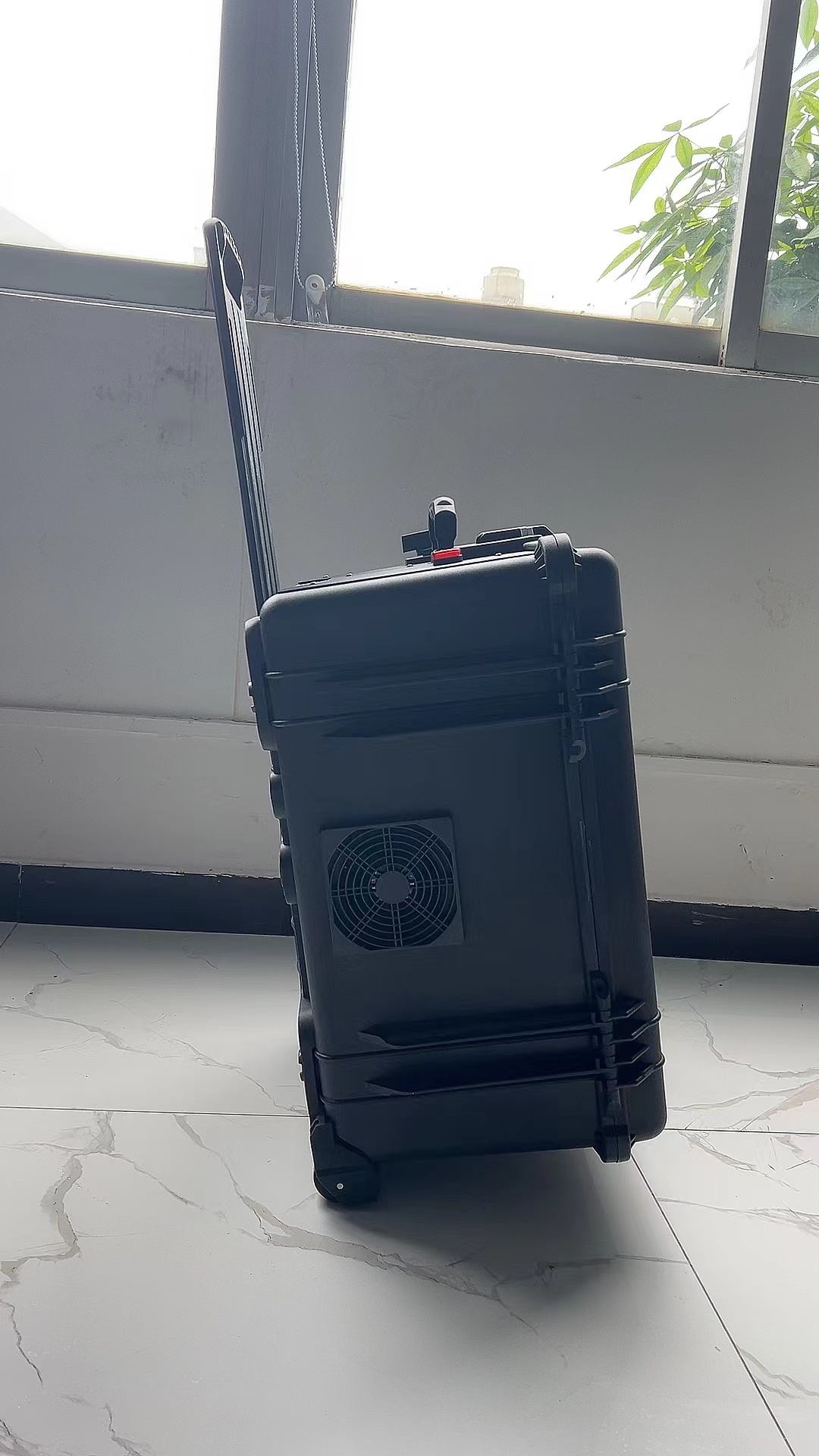 洪雅手拉箱型移动通信干扰器